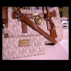 Michael Kors Vanilla Monogram Hamilton